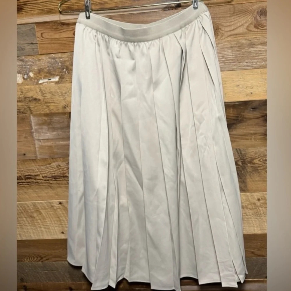 Uniqlo pleated lined satin feel luxurious midi skirt beige office street flowy S